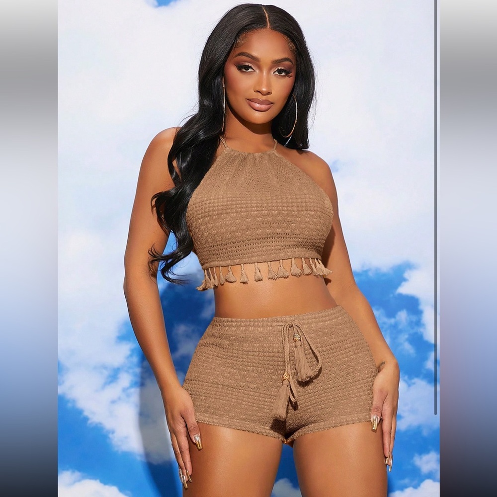 SHEIN SXY SOLID FRINGE HEM HALTER TOP & DRAWSTRING WAIST SHORTS